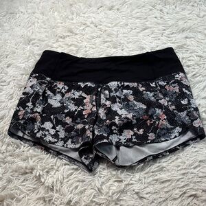Lululemon Run Times Short II 4" Spring Bloom Multi / Black